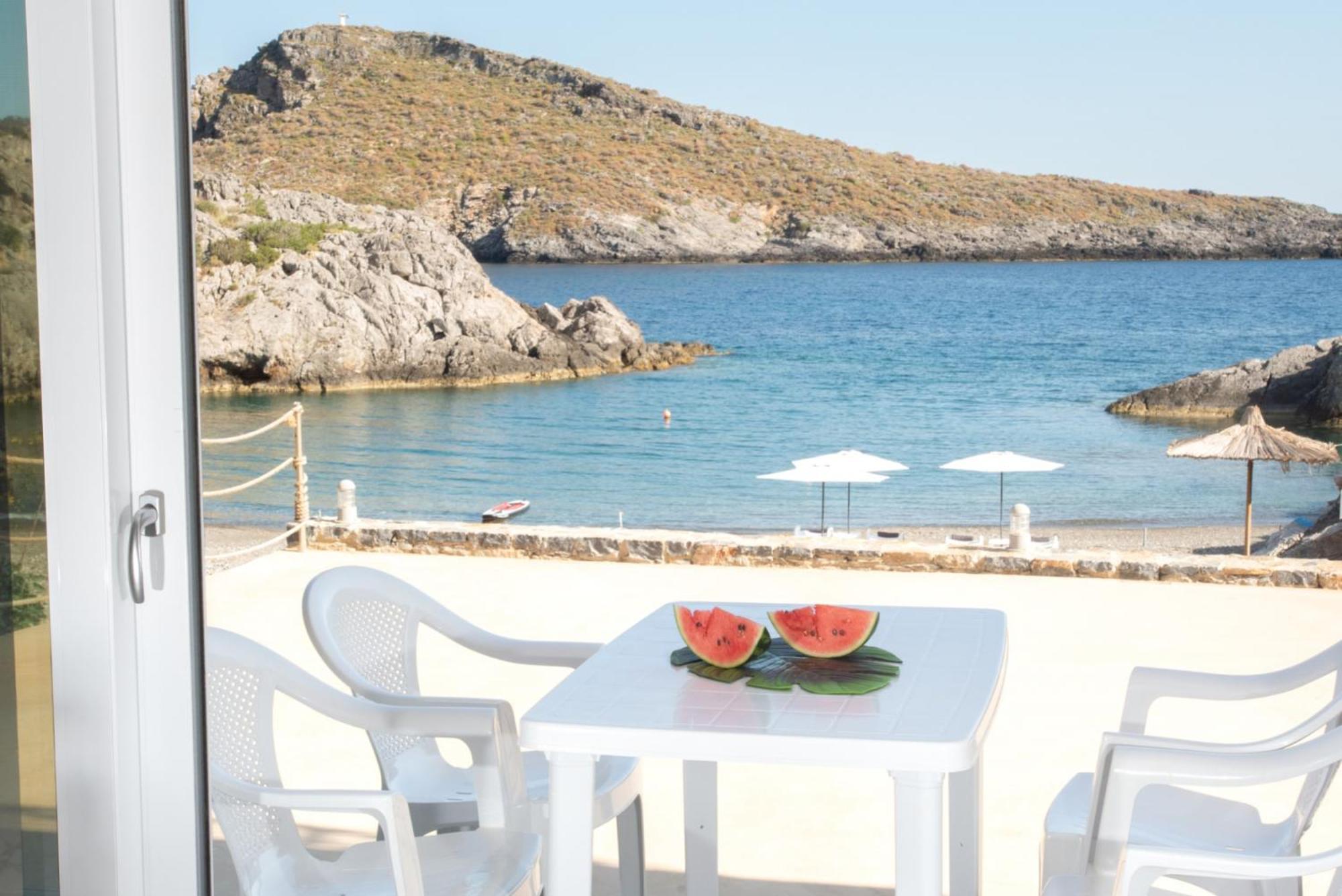 Beachfront Studio Kyma West ~ Crete'S Hidden Gem Kali Limenes Exteriör bild